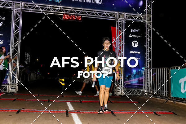 Buy your photos of the eventNeon Night Run 2019 - Brasilia on Fotop