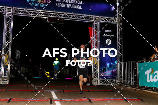 Buy your photos of the eventNeon Night Run 2019 - Brasilia on Fotop