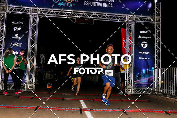 Buy your photos of the eventNeon Night Run 2019 - Brasilia on Fotop