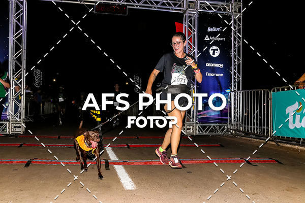 Buy your photos of the eventNeon Night Run 2019 - Brasilia on Fotop