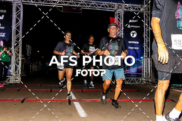 Buy your photos of the eventNeon Night Run 2019 - Brasilia on Fotop