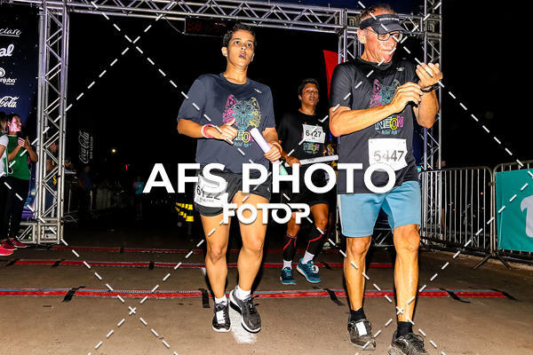 Buy your photos of the eventNeon Night Run 2019 - Brasilia on Fotop