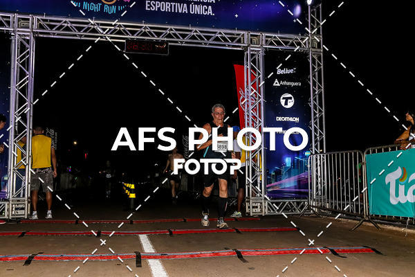 Buy your photos of the eventNeon Night Run 2019 - Brasilia on Fotop