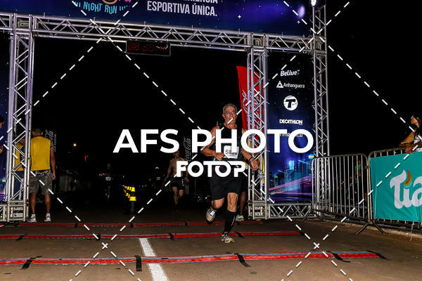 Buy your photos of the eventNeon Night Run 2019 - Brasilia on Fotop