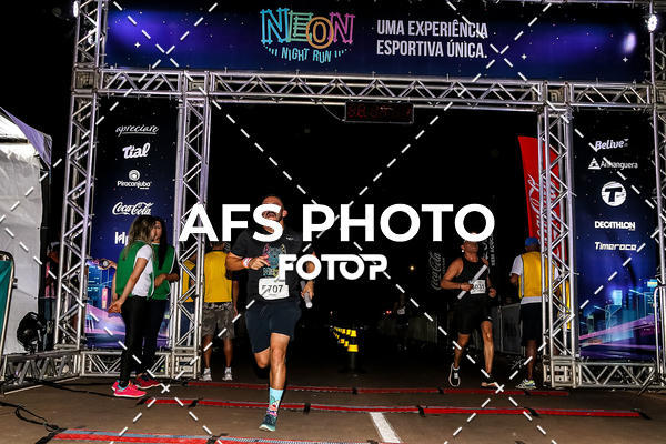 Buy your photos of the eventNeon Night Run 2019 - Brasilia on Fotop