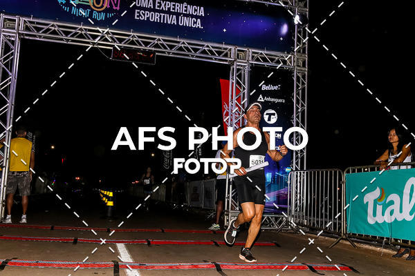 Buy your photos of the eventNeon Night Run 2019 - Brasilia on Fotop