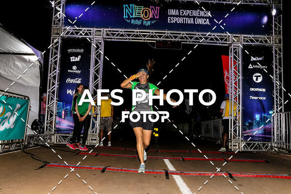 Buy your photos of the eventNeon Night Run 2019 - Brasilia on Fotop