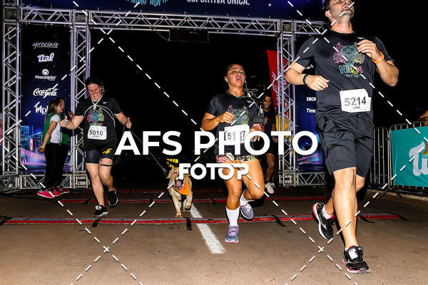Buy your photos of the eventNeon Night Run 2019 - Brasilia on Fotop