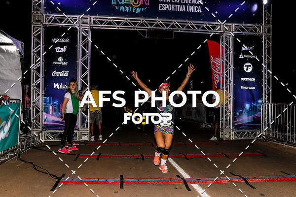 Buy your photos of the eventNeon Night Run 2019 - Brasilia on Fotop