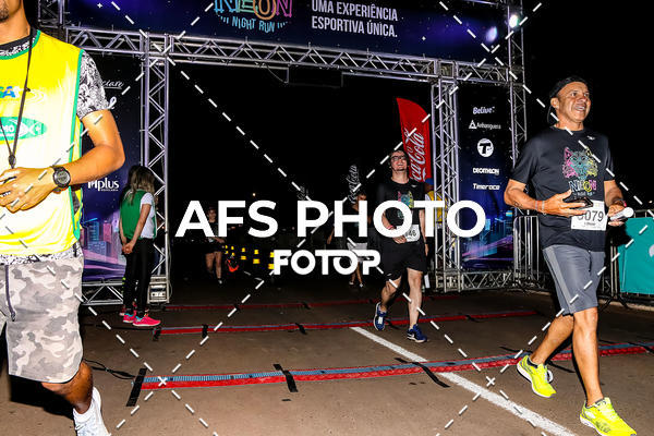 Buy your photos of the eventNeon Night Run 2019 - Brasilia on Fotop