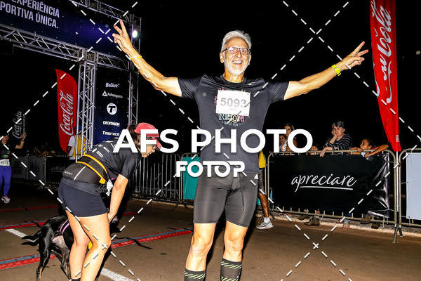 Buy your photos of the eventNeon Night Run 2019 - Brasilia on Fotop