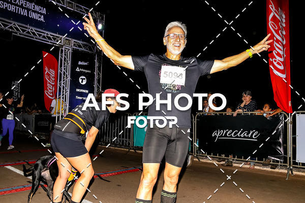 Buy your photos of the eventNeon Night Run 2019 - Brasilia on Fotop