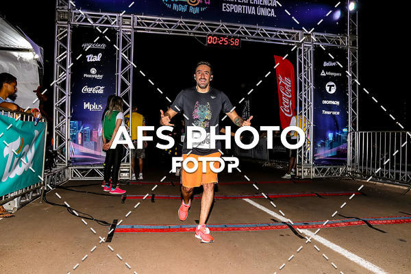 Buy your photos of the eventNeon Night Run 2019 - Brasilia on Fotop