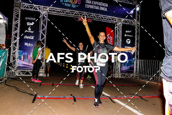 Buy your photos of the eventNeon Night Run 2019 - Brasilia on Fotop