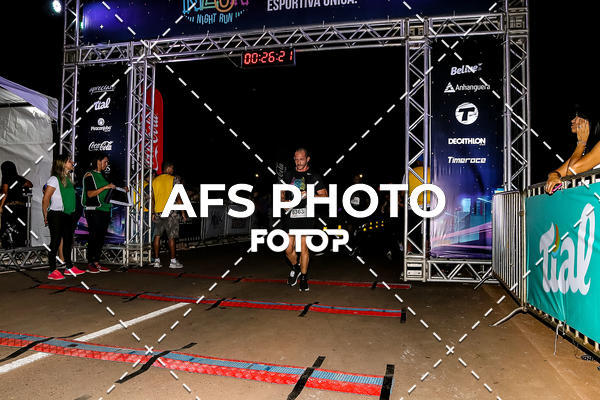 Buy your photos of the eventNeon Night Run 2019 - Brasilia on Fotop