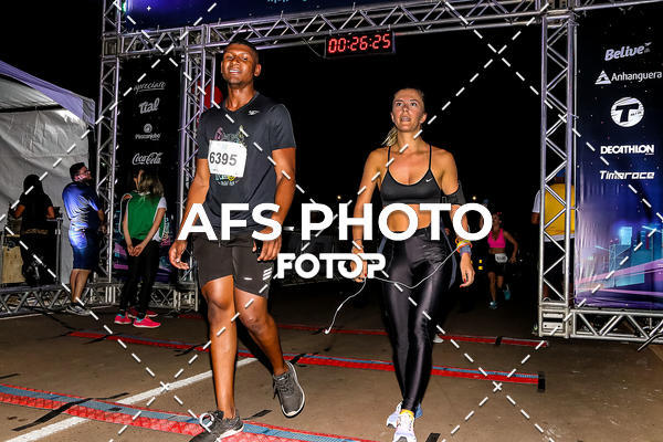 Buy your photos of the eventNeon Night Run 2019 - Brasilia on Fotop