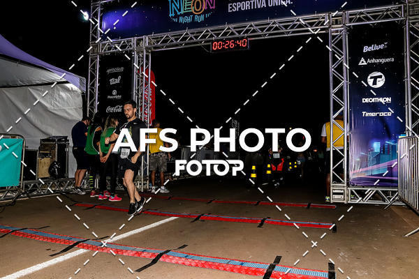 Buy your photos of the eventNeon Night Run 2019 - Brasilia on Fotop