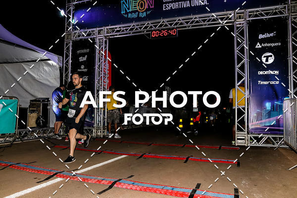 Buy your photos of the eventNeon Night Run 2019 - Brasilia on Fotop