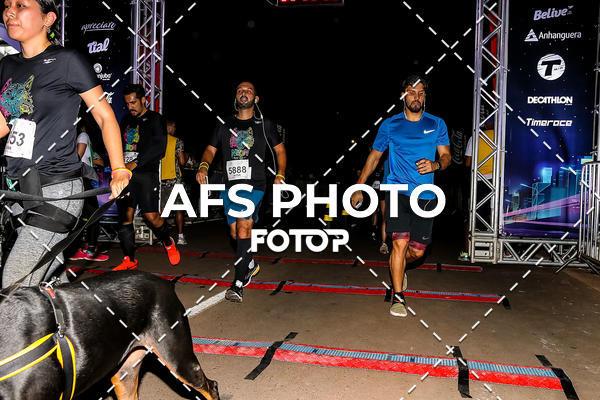 Buy your photos of the eventNeon Night Run 2019 - Brasilia on Fotop