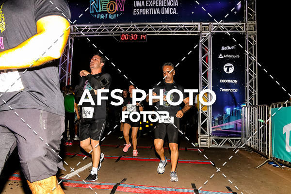 Buy your photos of the eventNeon Night Run 2019 - Brasilia on Fotop