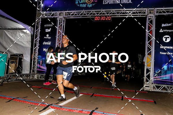 Buy your photos of the eventNeon Night Run 2019 - Brasilia on Fotop