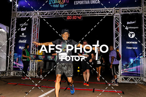 Buy your photos of the eventNeon Night Run 2019 - Brasilia on Fotop