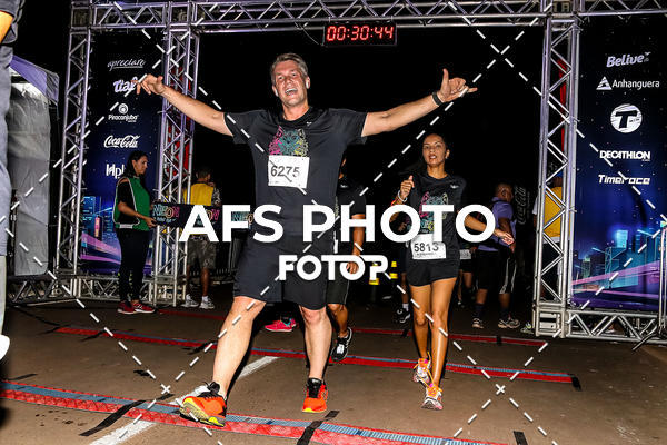 Buy your photos of the eventNeon Night Run 2019 - Brasilia on Fotop