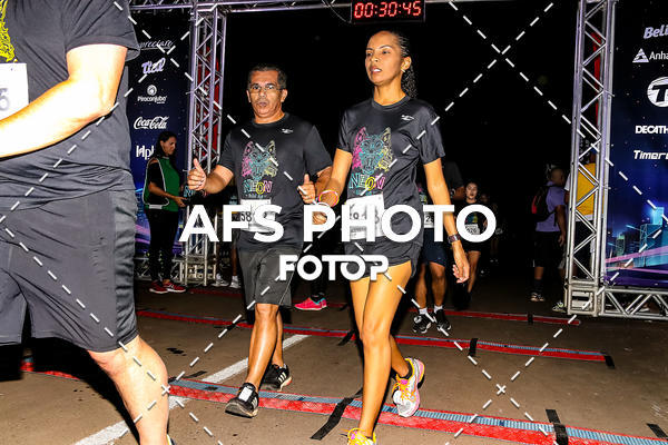 Buy your photos of the eventNeon Night Run 2019 - Brasilia on Fotop