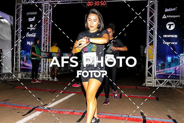 Buy your photos of the eventNeon Night Run 2019 - Brasilia on Fotop