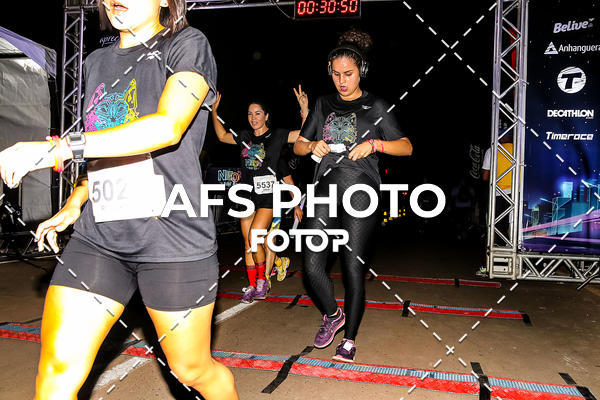 Buy your photos of the eventNeon Night Run 2019 - Brasilia on Fotop