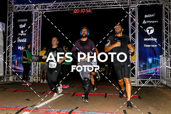 Buy your photos of the eventNeon Night Run 2019 - Brasilia on Fotop