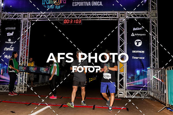 Buy your photos of the eventNeon Night Run 2019 - Brasilia on Fotop