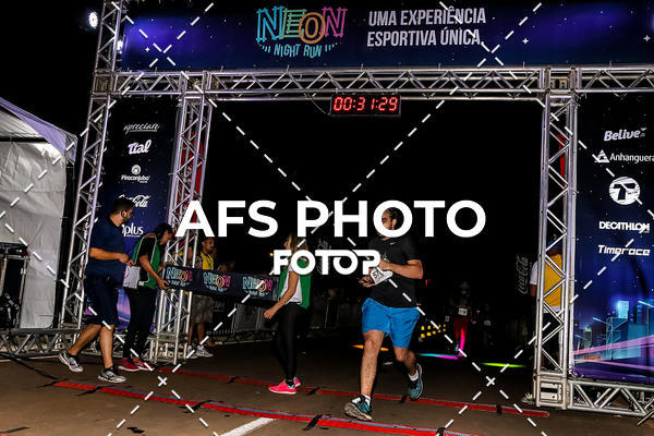 Buy your photos of the eventNeon Night Run 2019 - Brasilia on Fotop