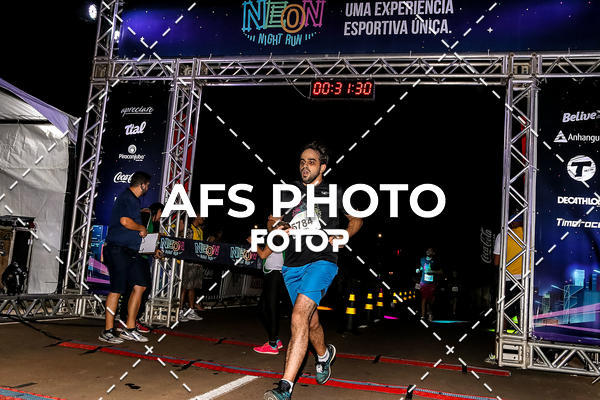 Buy your photos of the eventNeon Night Run 2019 - Brasilia on Fotop