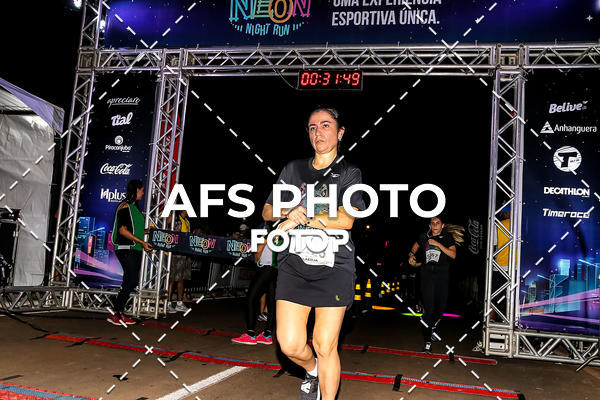 Buy your photos of the eventNeon Night Run 2019 - Brasilia on Fotop