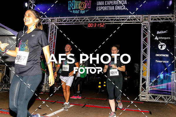 Buy your photos of the eventNeon Night Run 2019 - Brasilia on Fotop