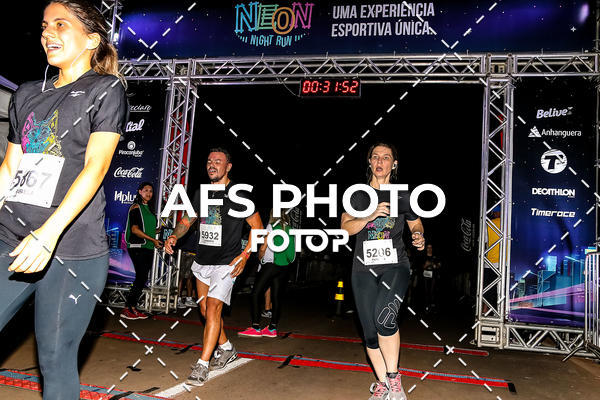 Buy your photos of the eventNeon Night Run 2019 - Brasilia on Fotop