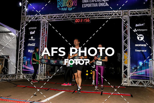 Buy your photos of the eventNeon Night Run 2019 - Brasilia on Fotop