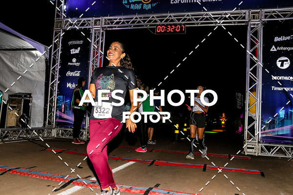 Buy your photos of the eventNeon Night Run 2019 - Brasilia on Fotop