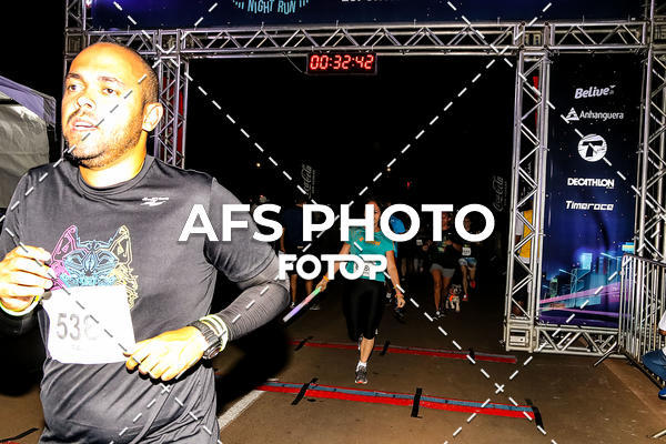 Buy your photos of the eventNeon Night Run 2019 - Brasilia on Fotop