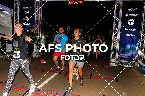 Buy your photos of the eventNeon Night Run 2019 - Brasilia on Fotop