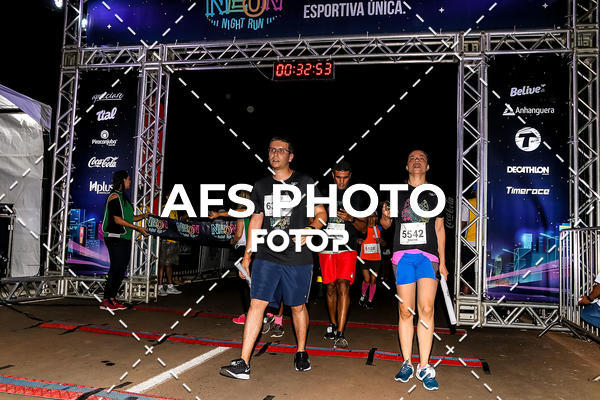 Buy your photos of the eventNeon Night Run 2019 - Brasilia on Fotop