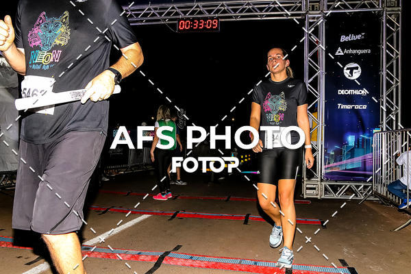 Buy your photos of the eventNeon Night Run 2019 - Brasilia on Fotop