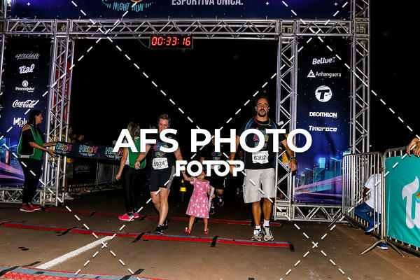 Buy your photos of the eventNeon Night Run 2019 - Brasilia on Fotop