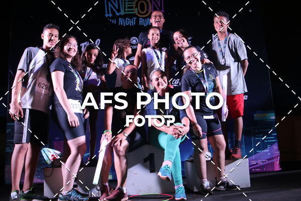 Buy your photos of the eventNeon Night Run 2019 - Brasilia on Fotop
