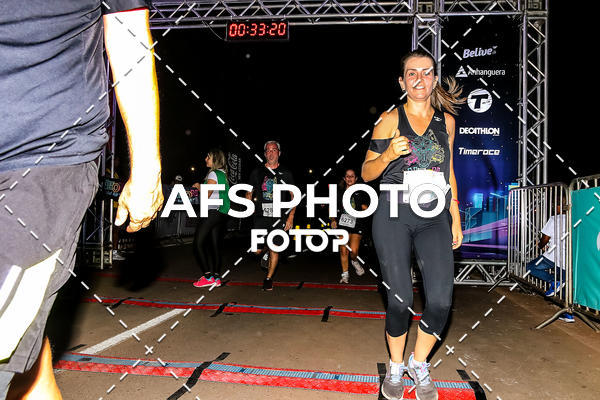 Buy your photos of the eventNeon Night Run 2019 - Brasilia on Fotop