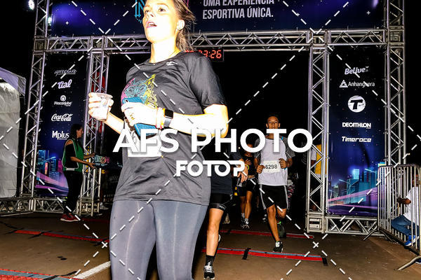 Buy your photos of the eventNeon Night Run 2019 - Brasilia on Fotop