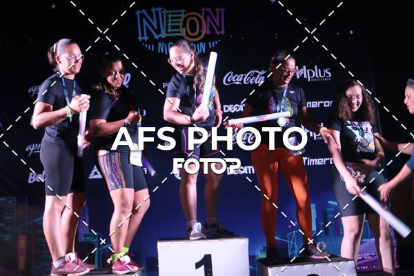 Buy your photos of the eventNeon Night Run 2019 - Brasilia on Fotop