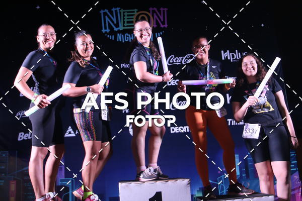 Buy your photos of the eventNeon Night Run 2019 - Brasilia on Fotop