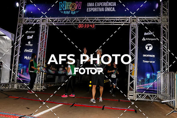 Buy your photos of the eventNeon Night Run 2019 - Brasilia on Fotop
